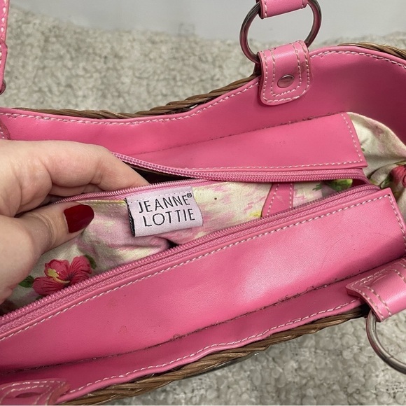 Vintage Y2K Wicker Basket with Pink Detailing Purse Bag - Picture 9 of 9